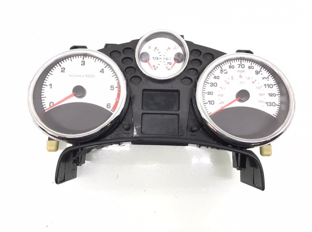 Щиток приборов (приборная панель) для Peugeot 207, 2010 г. 1.4 HDi дизель б/у