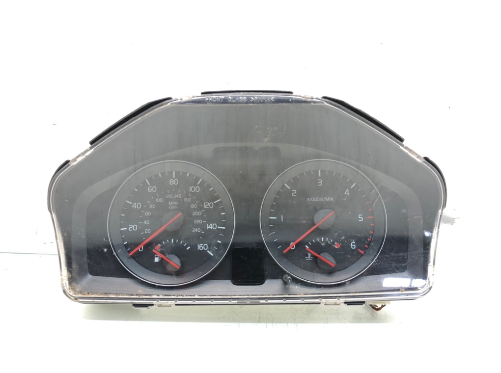 Щиток приборов (приборная панель) для Volvo V50, 2008 г. 2.0 TD дизель б/у