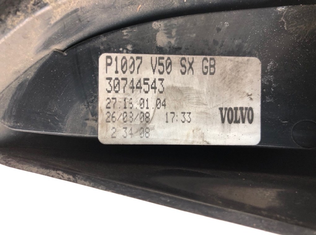 Фонарь задний левый для Volvo V50, 2008 г. 2.0 TD дизель б/у — фото 5
