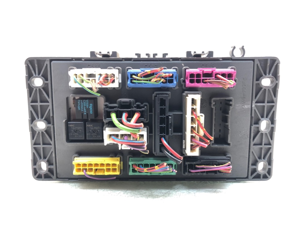 Блок предохранителей для Mini One, 2001 г. 1.6 i бензин б/у — фото 6