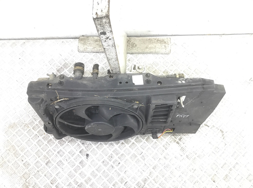 Панель передняя (телевизор) для Citroen Xsara Picasso, 2006 г. 2.0 i бензин б/у — фото 2