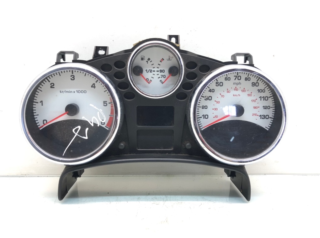 Щиток приборов (приборная панель) для Peugeot 207, 2010 г. 1.6 HDi дизель б/у