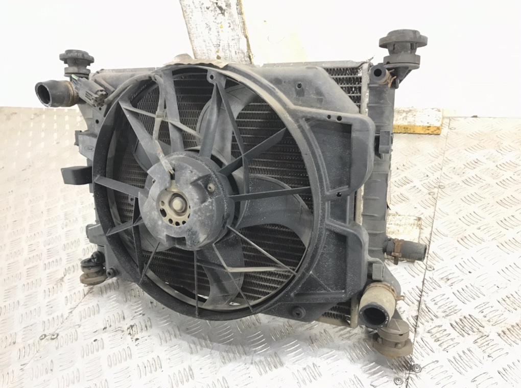 Кассета радиаторов для Ford Focus, 2001 г. 1.4 i бензин б/у — фото 3