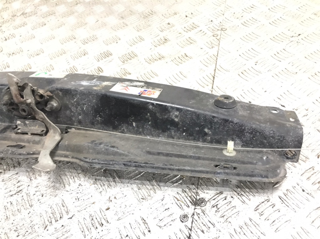 Планка под капот для Citroen Xsara Picasso, 2002 г. 2.0 HDi дизель б/у — фото 2