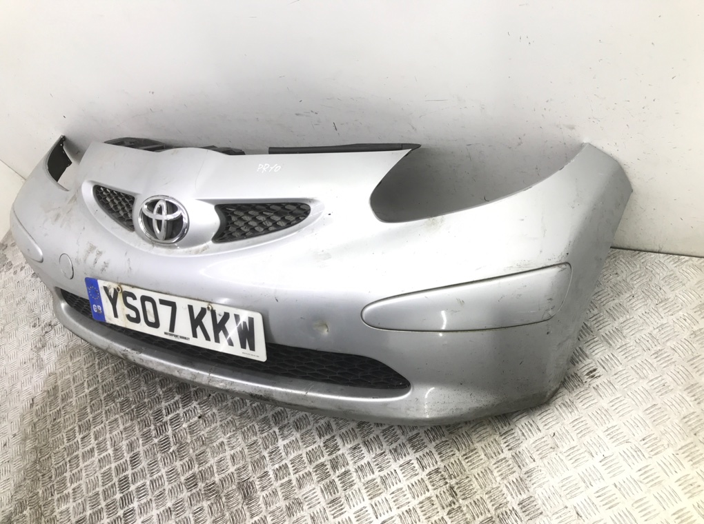 Бампер передний для Toyota Aygo, 2007 г. 1.0 i бензин б/у — фото 3