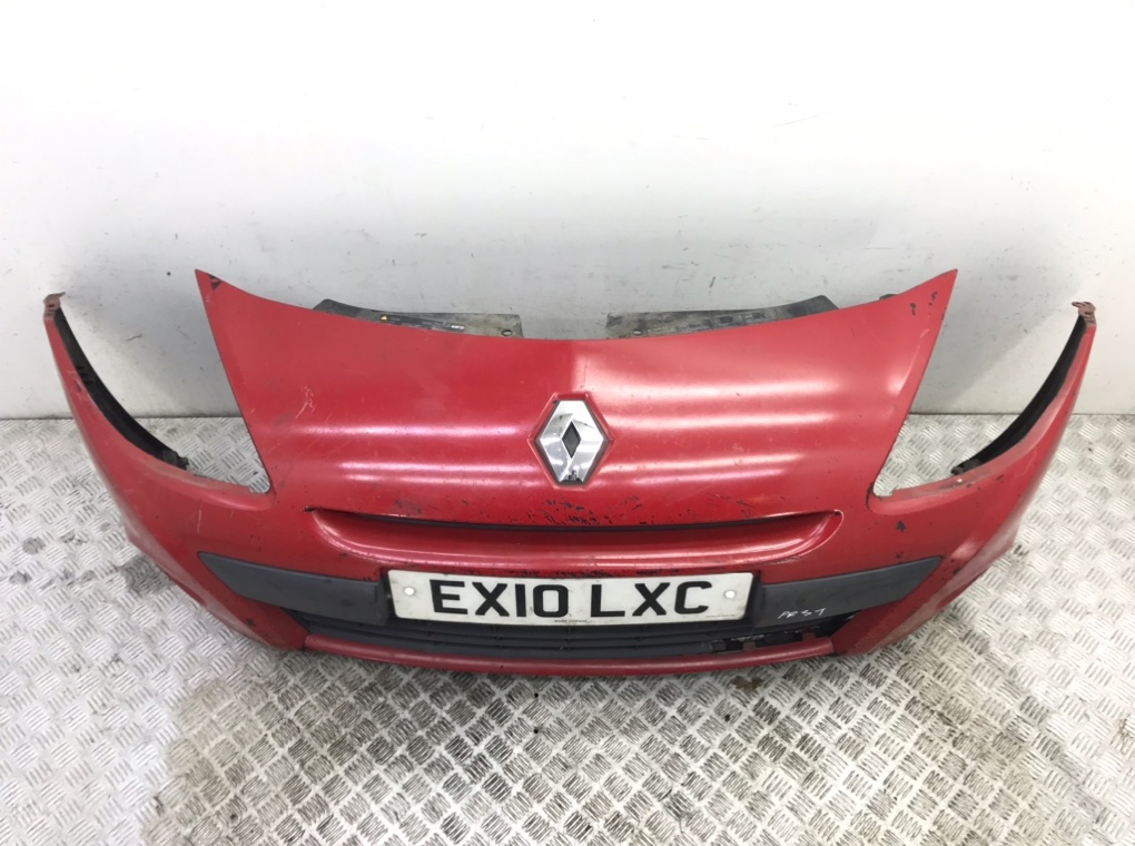 Бампер передний для Renault Clio, 2010 г. 1.2 i бензин б/у — фото 2