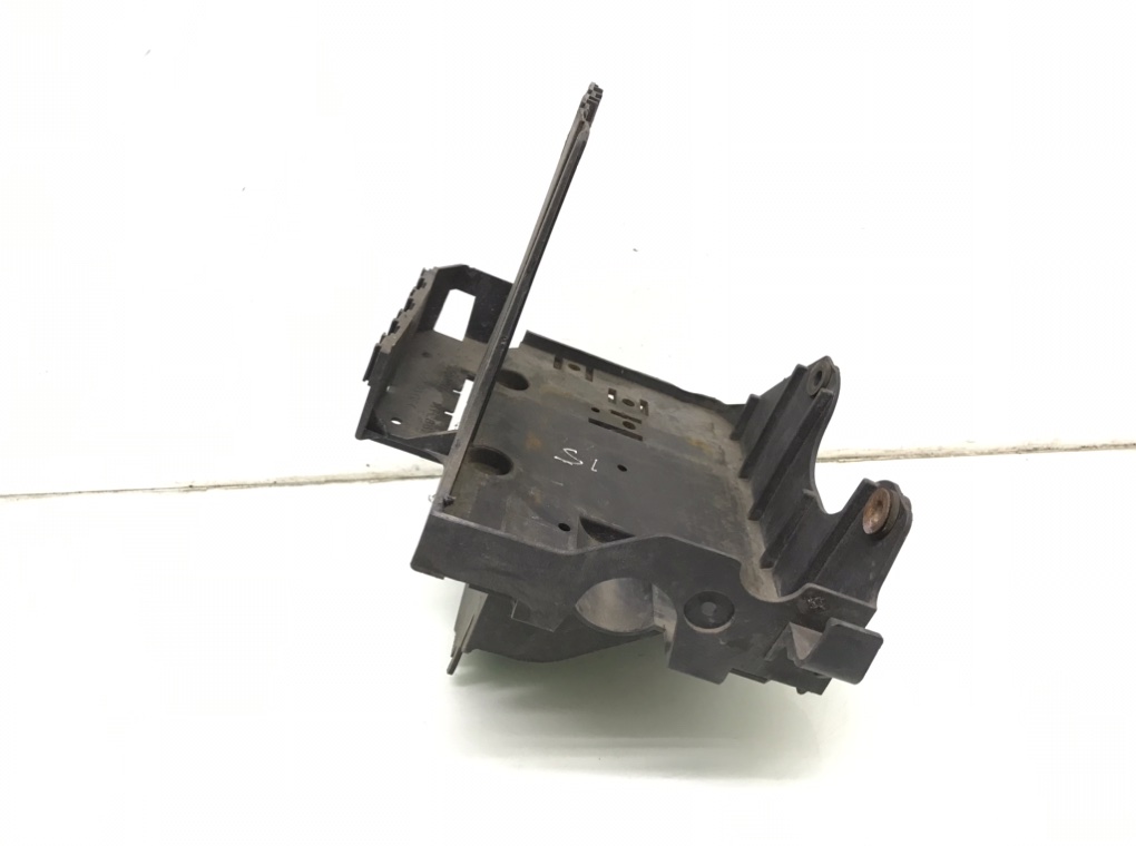 Полка аккумулятора для Rover 25, 2001 г. 1.4 i бензин б/у — фото 4