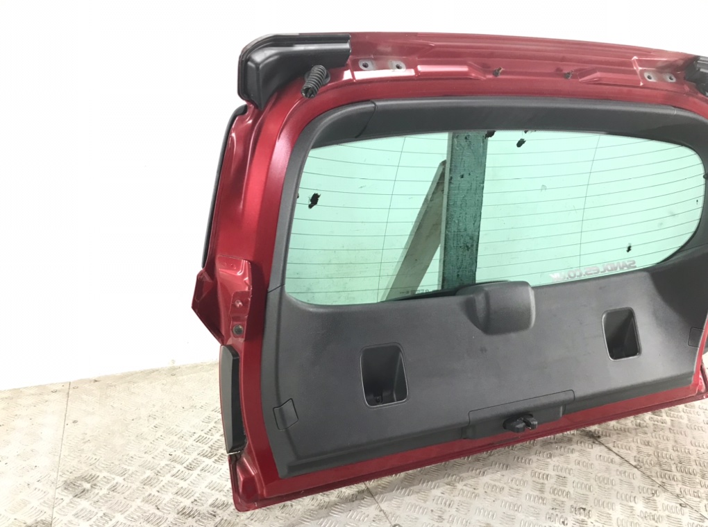 Крышка багажника для Peugeot 3008, 2012 г. 2.0 HDi дизель б/у — фото 6