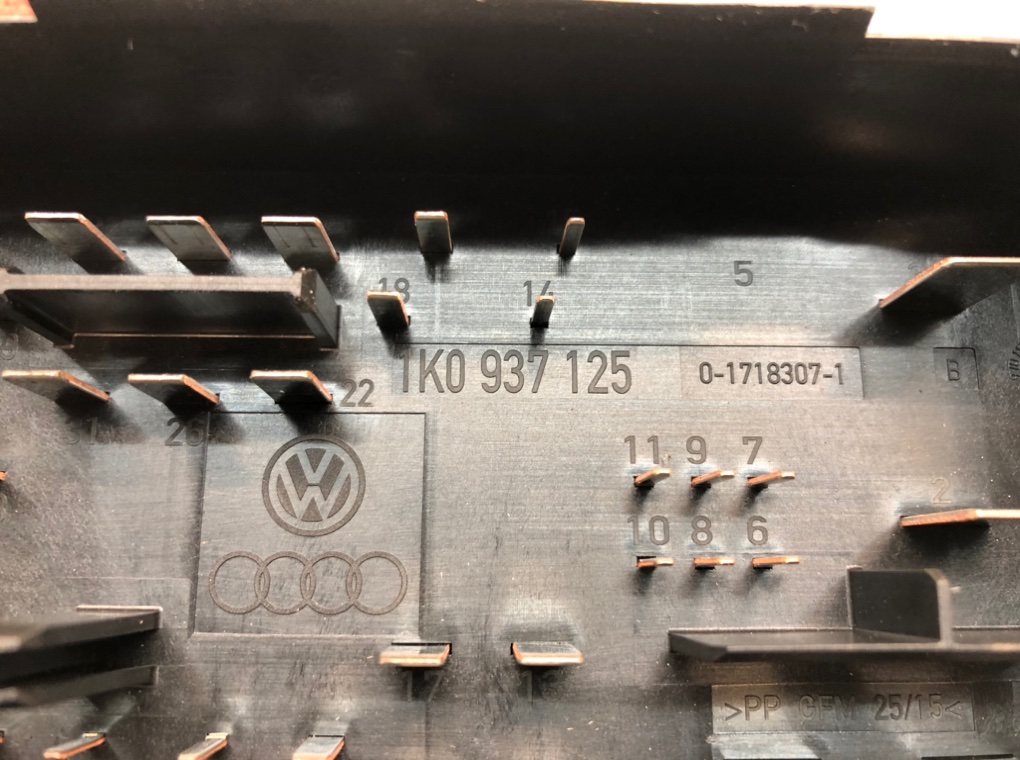 Блок предохранителей для Volkswagen Golf, 2005 г. 1.9 TDi дизель б/у — фото 6