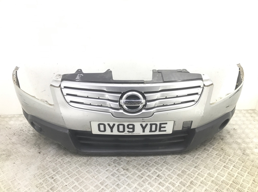 Бампер передний для Nissan Qashqai+2, 2009 г. 2.0 DCi дизель б/у