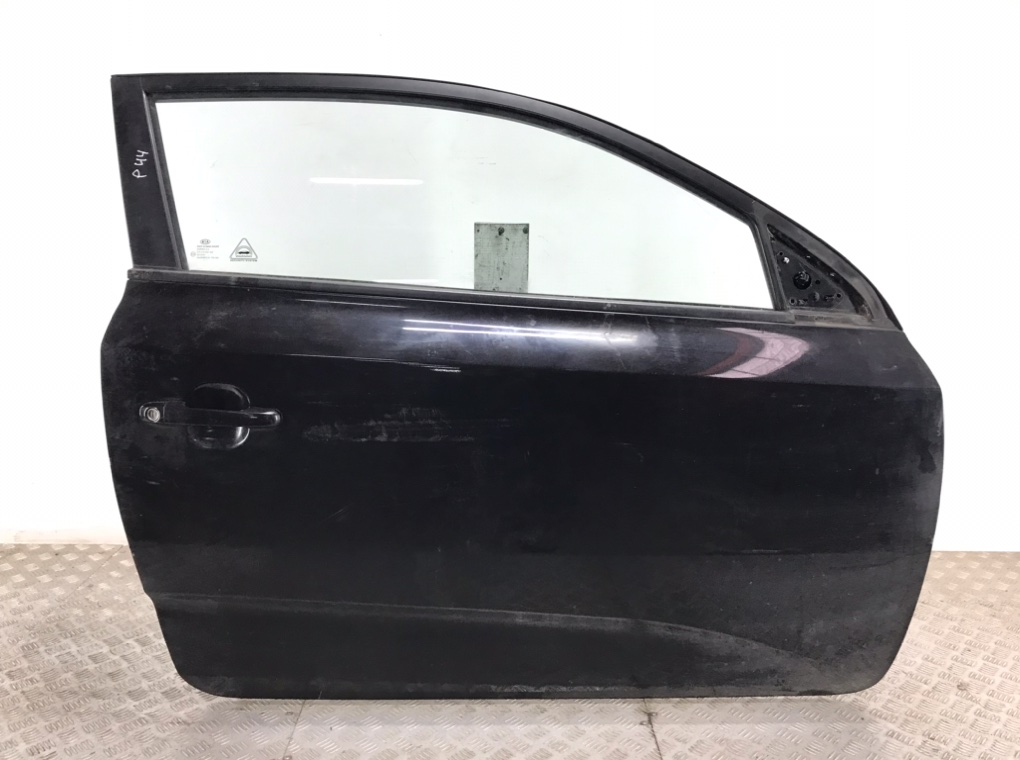 Дверь передняя правая для Kia Ceed, 2007 г. 2.0 CRDi дизель б/у