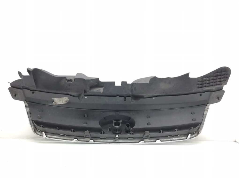 Решетка радиатора для Ford Kuga, 2010 г. 2.0 TDCi дизель б/у — фото 4