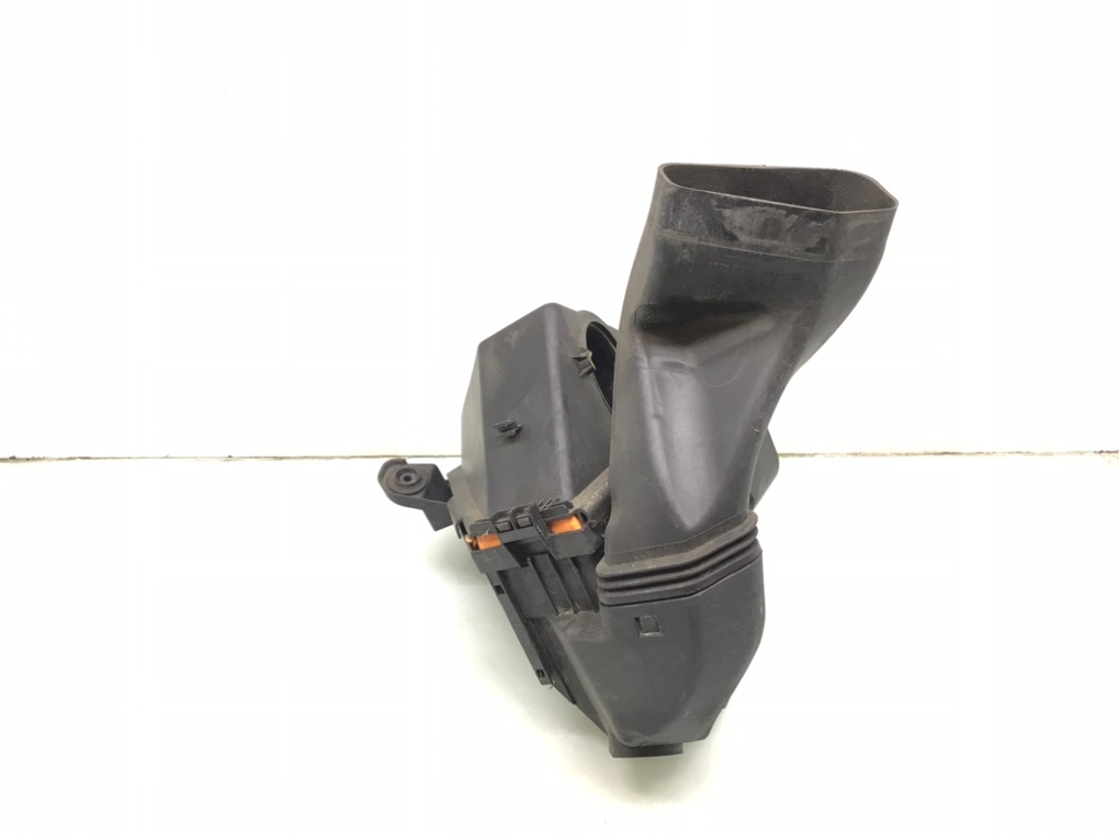 Корпус воздушного фильтра для BMW 1 E87/E81/E82/E88, 2008 г. 2.0 TD дизель б/у — фото 3