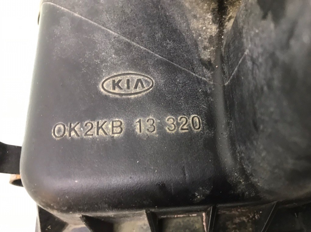 Корпус воздушного фильтра для Kia Carens, 2004 г. 2.0 CRDi дизель б/у — фото 7