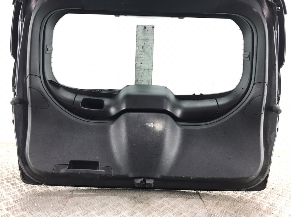 Крышка багажника для Ford Kuga, 2010 г. 2.0 TDCi дизель б/у — фото 4