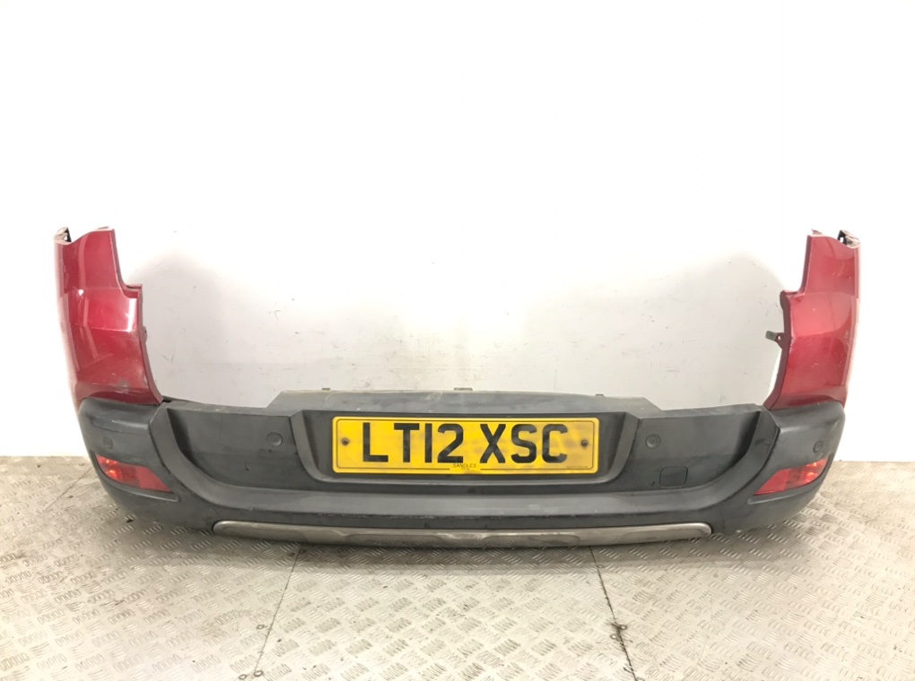 Бампер задний для Peugeot 3008, 2012 г. 2.0 HDi дизель б/у