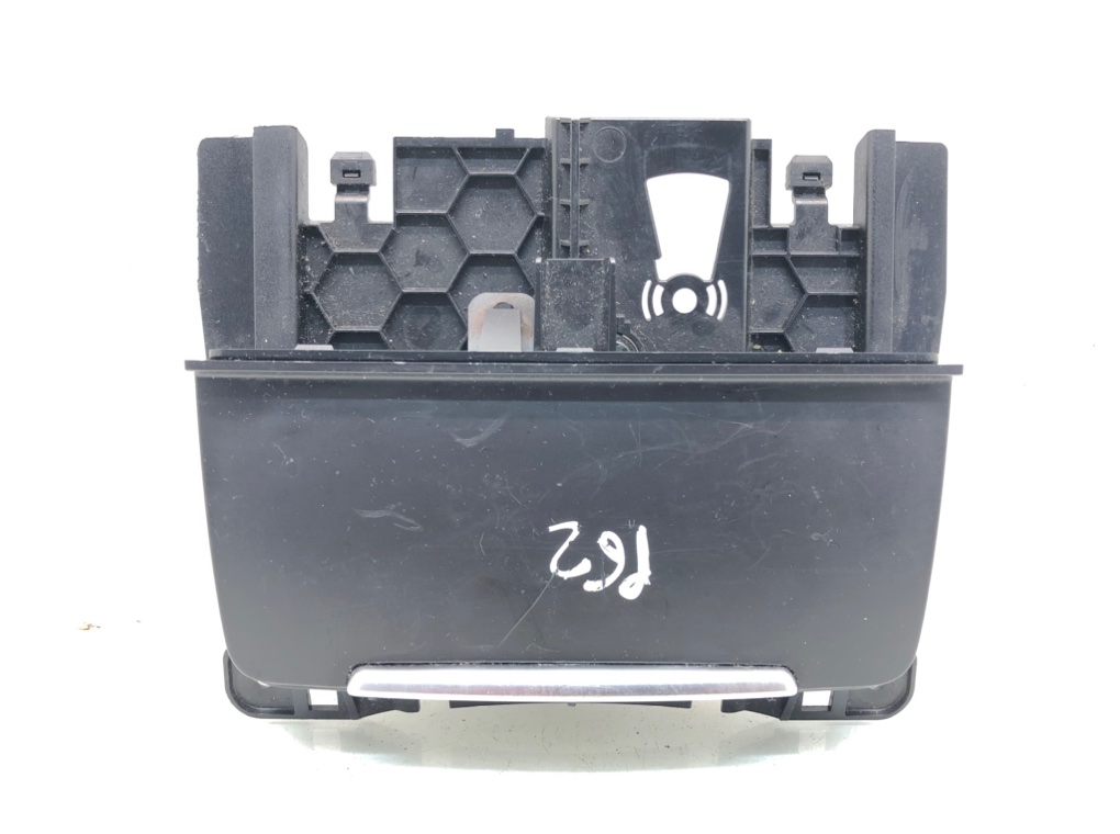 Пепельница для Audi A4, 2008 г. 2.0 TDi дизель б/у