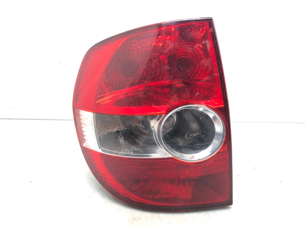Фонарь задний левый для Volkswagen Fox, 2009 г. 1.2 i бензин б/у