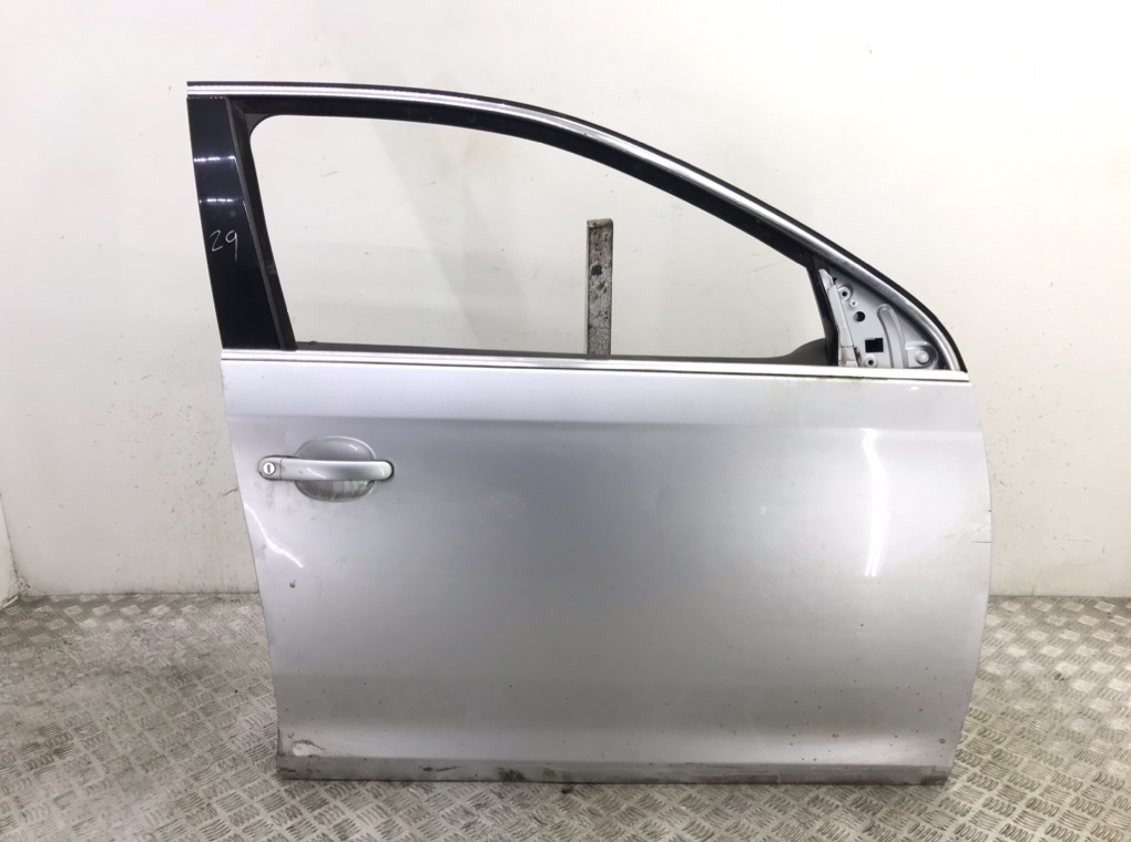 Дверь передняя правая для Volkswagen Jetta, 2006 г. 2.0 TDi дизель б/у