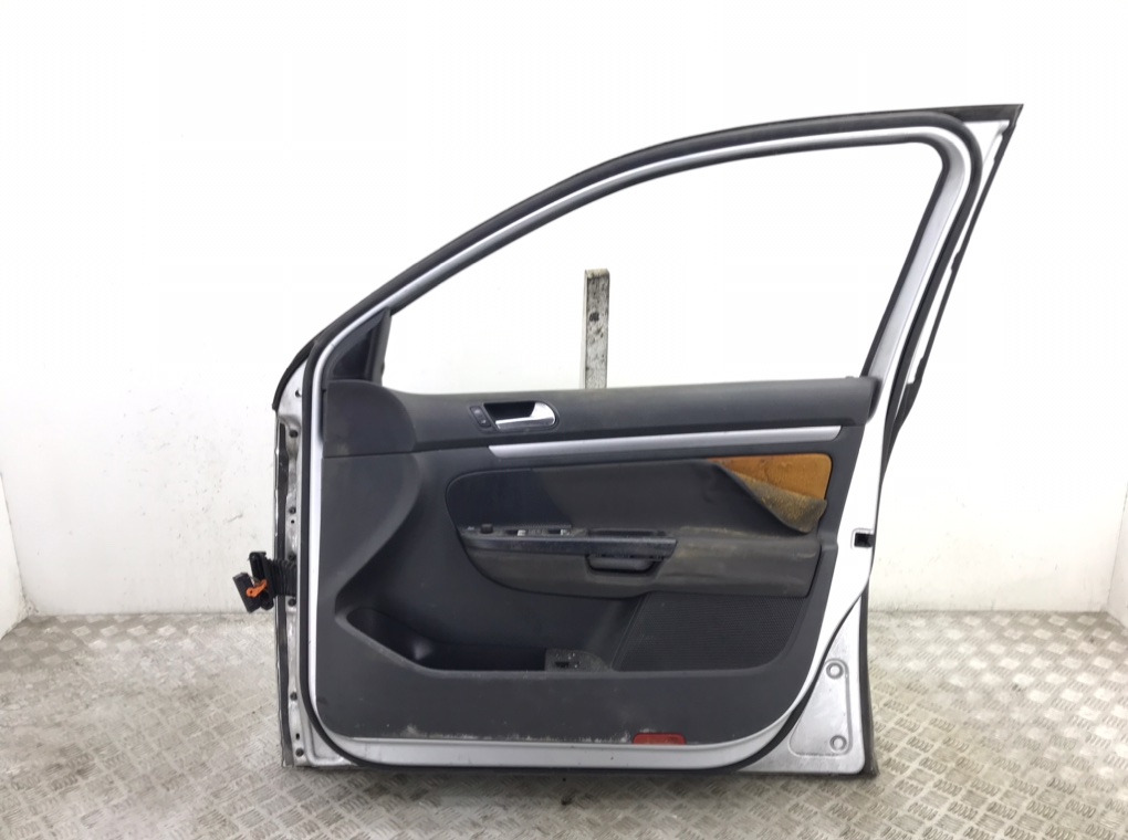 Дверь передняя правая для Volkswagen Jetta, 2006 г. 2.0 TDi дизель б/у — фото 4