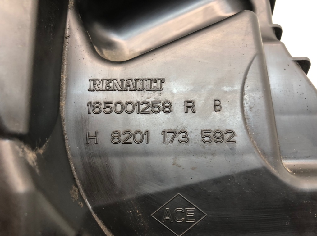 Корпус воздушного фильтра для Dacia Sandero, 2013 г. 0.9 TCE бензин б/у — фото 9