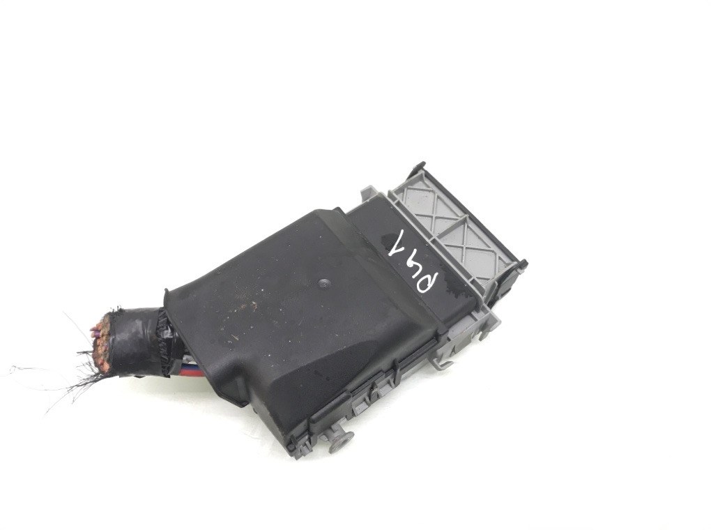 Блок предохранителей для Opel Insignia, 2010 г. 2.0 CDTi дизель б/у — фото 4