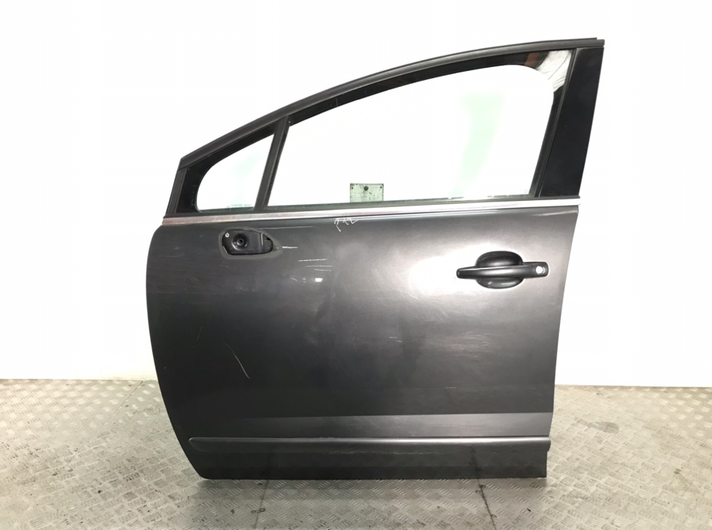 Дверь передняя левая для Peugeot 5008, 2010 г. 1.6 HDi дизель б/у