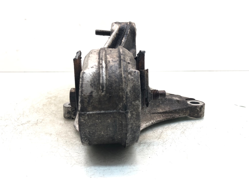 Кронштейн полуоси для Peugeot 206, 2001 г. 2.0 HDi дизель б/у — фото 3