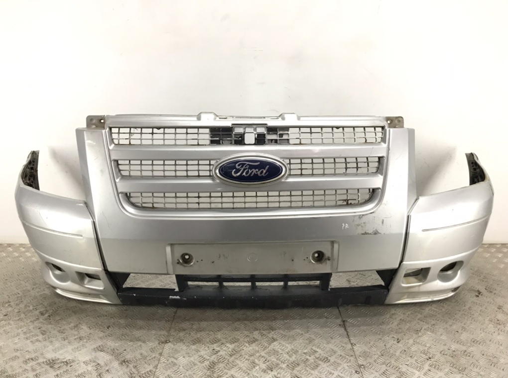 Бампер передний для Ford Transit, 2008 г. 2.2 TDCi дизель б/у