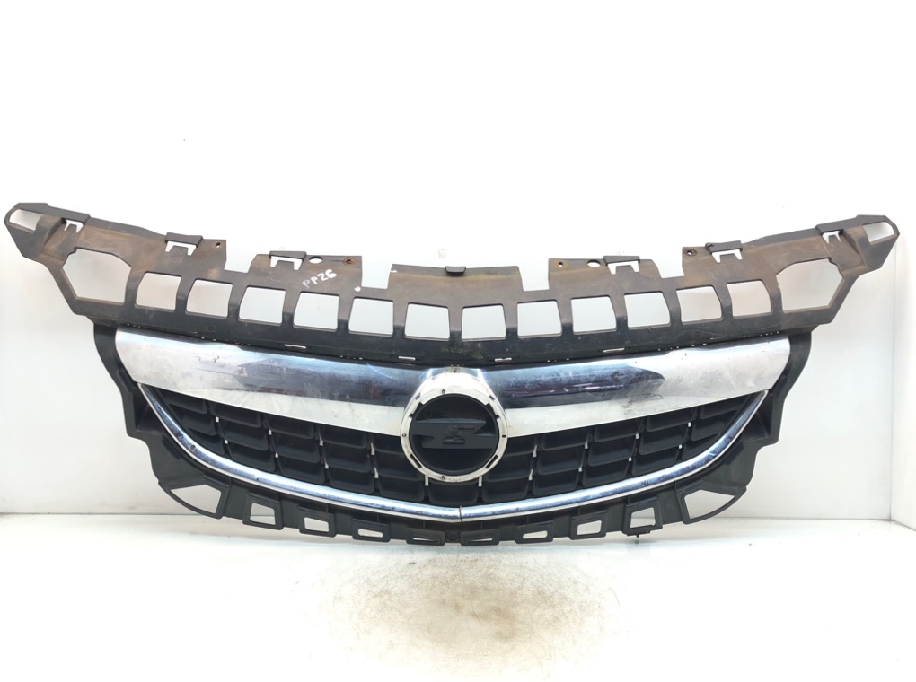 Решетка радиатора для Opel Astra, 2010 г. 1.4 i бензин б/у
