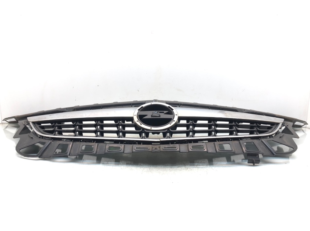 Решетка радиатора для Opel Astra, 2010 г. 1.4 i бензин б/у — фото 2