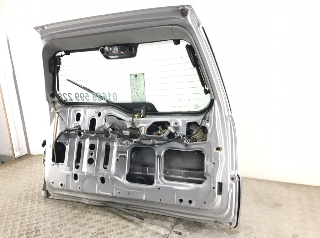 Крышка багажника для Honda CR-V, 2002 г. 2.0 i бензин б/у — фото 5