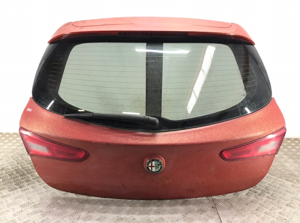 Крышка багажника для Alfa Romeo Giulietta, 2011 г. 2.0 JTD дизель б/у