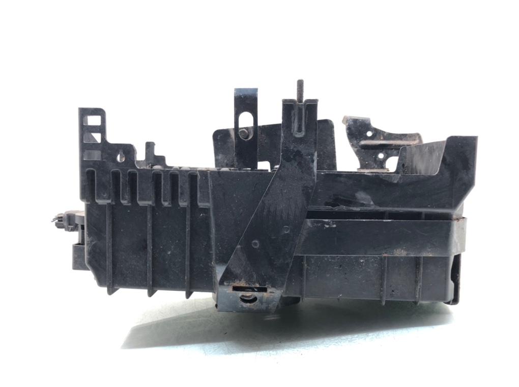 Полка аккумулятора для Opel Astra, 2010 г. 1.4 i бензин б/у — фото 4