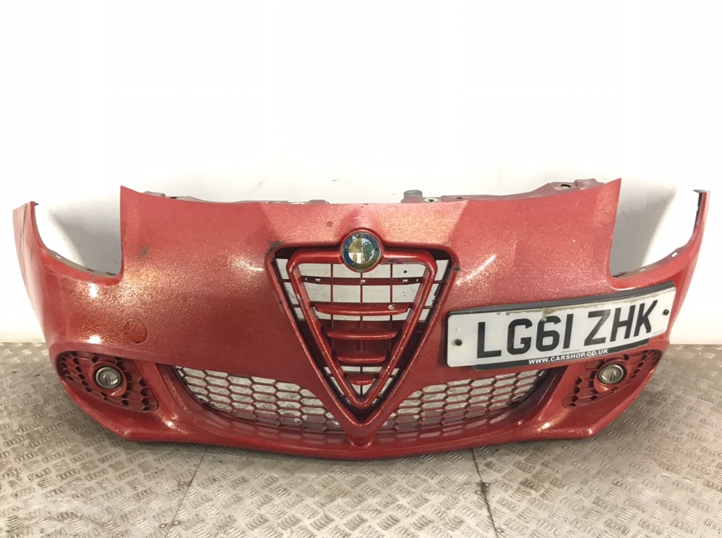 Бампер передний для Alfa Romeo Giulietta, 2011 г. 2.0 JTD дизель б/у
