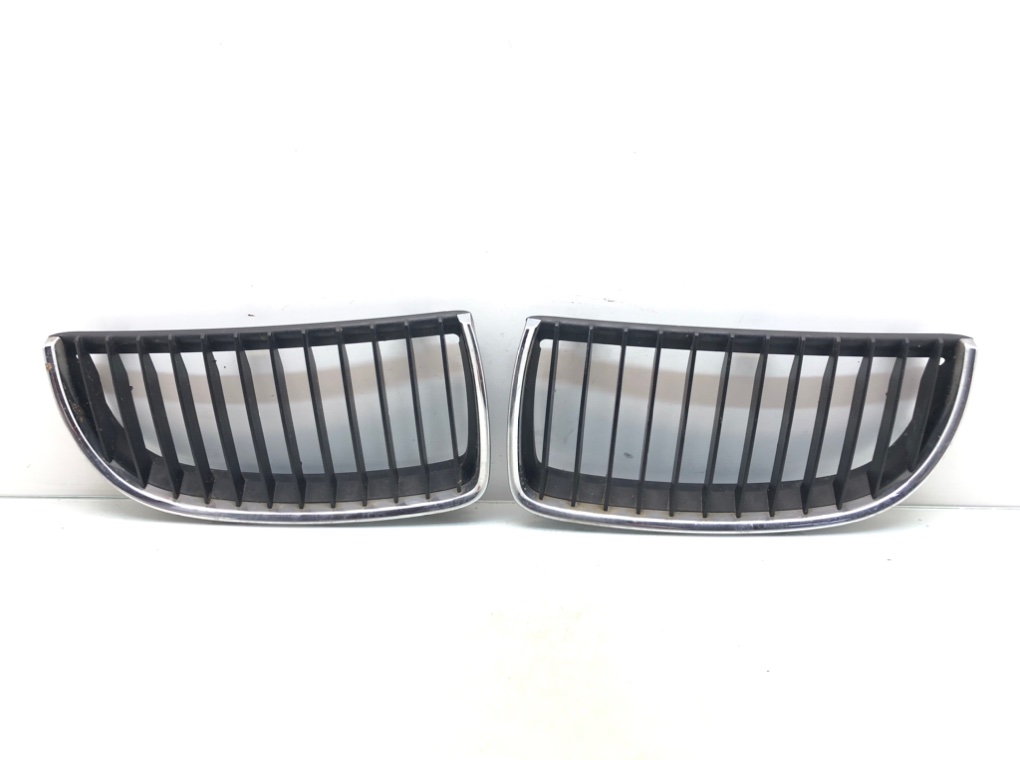 Решетка радиатора для BMW 3 E90/E91/E92/E93, 2008 г. 2.0 TD дизель б/у