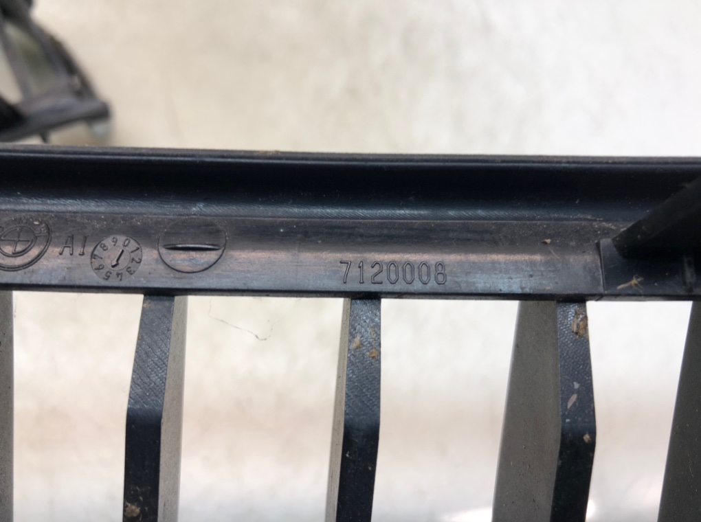 Решетка радиатора для BMW 3 E90/E91/E92/E93, 2008 г. 2.0 TD дизель б/у — фото 8