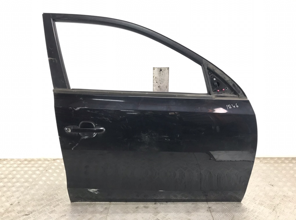 Дверь передняя правая для Hyundai i30, 2010 г. 1.6 CRDi дизель б/у