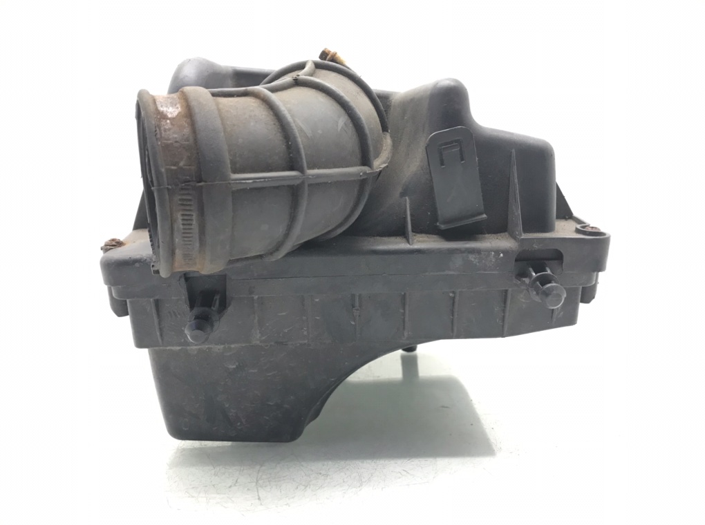 Корпус воздушного фильтра для Opel Astra, 2011 г. 1.7 CDTi дизель б/у — фото 4