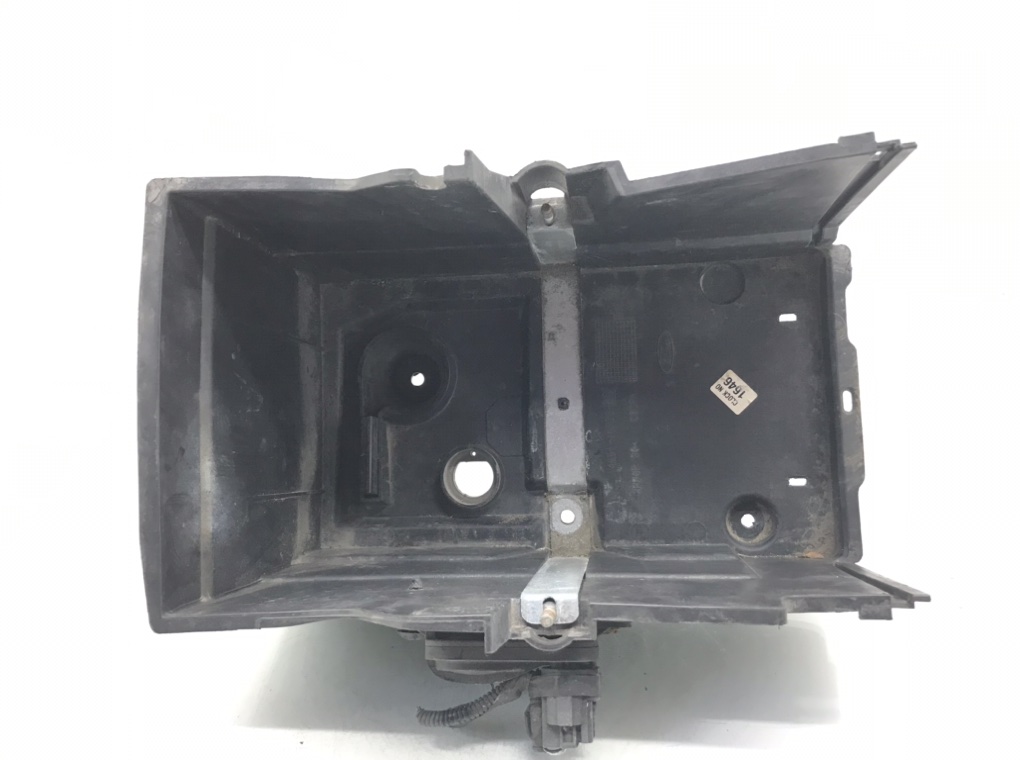 Полка аккумулятора для Ford Focus, 2009 г. 1.6 TDCi дизель б/у — фото 5