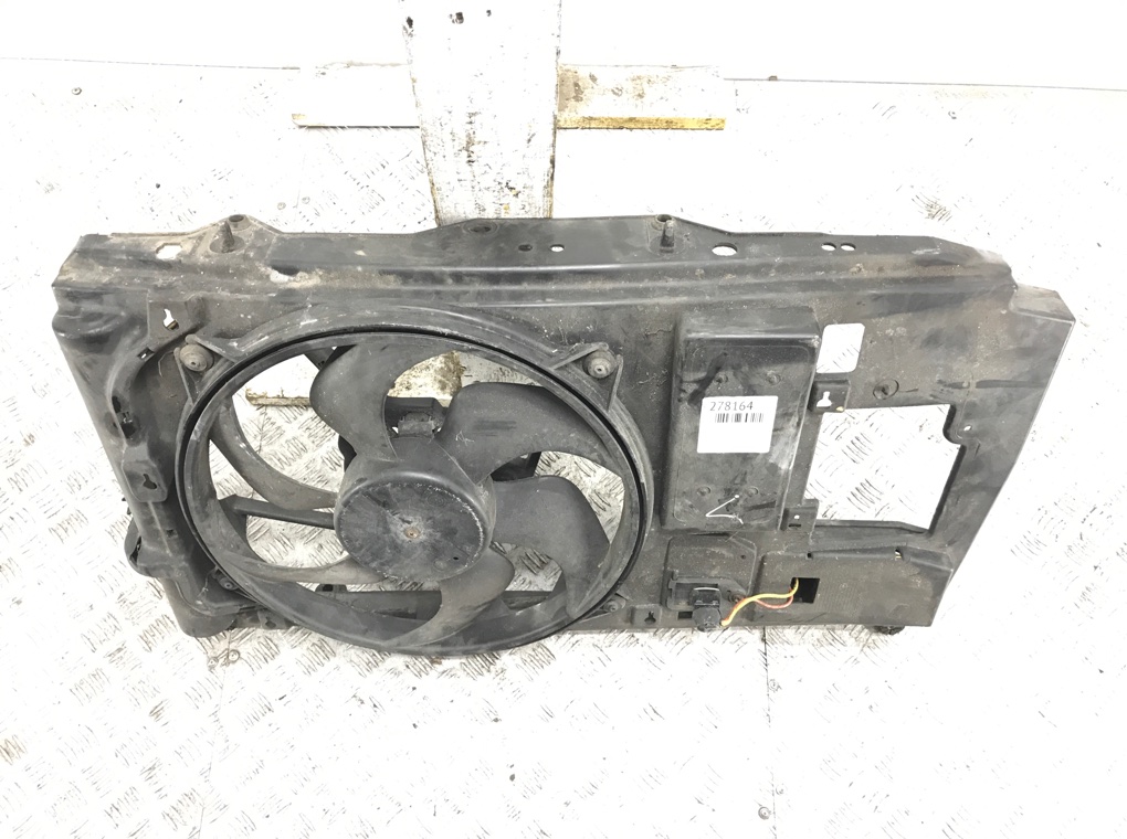 Панель передняя (телевизор) для Citroen Xsara Picasso, 2006 г. 1.6 i бензин б/у — фото 2