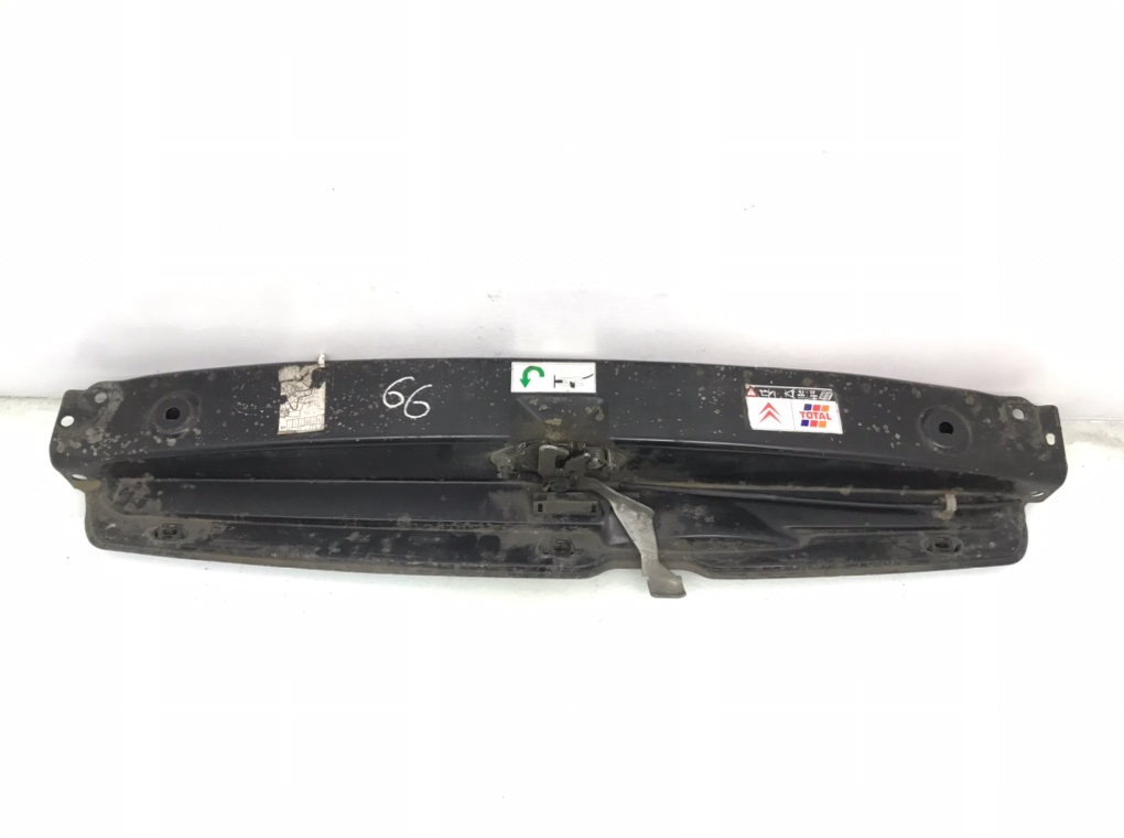 Планка под капот для Citroen Xsara Picasso, 2003 г. 2.0 HDi дизель б/у