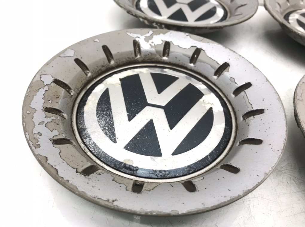 Колпачок литого диска для Volkswagen Polo, 2002 г. 1.4 i бензин б/у — фото 3