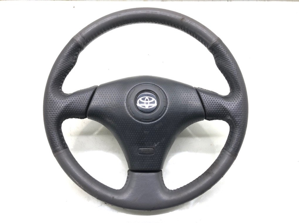 Руль для Toyota Yaris, 2002 г. 1.4 D-4D дизель б/у