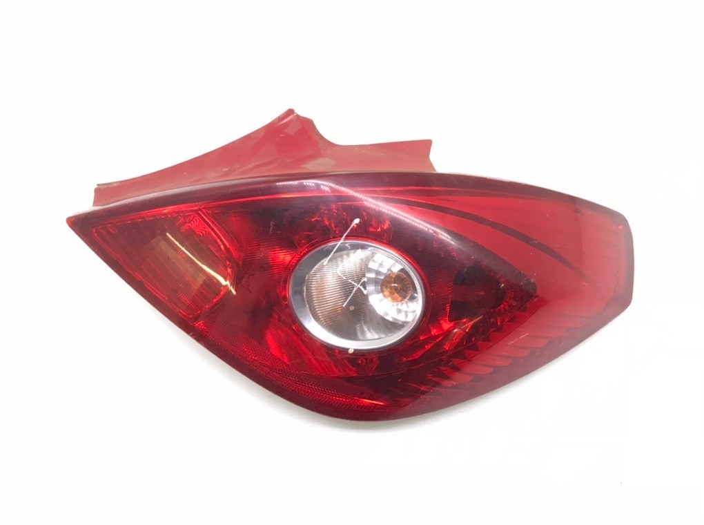 Фонарь задний правый для Opel Corsa, 2009 г. 1.3 CDTi дизель б/у