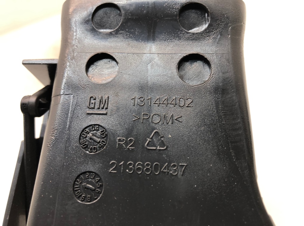 Дефлектор обдува салона для Opel Zafira, 2010 г. 1.7 CDTi дизель б/у — фото 7