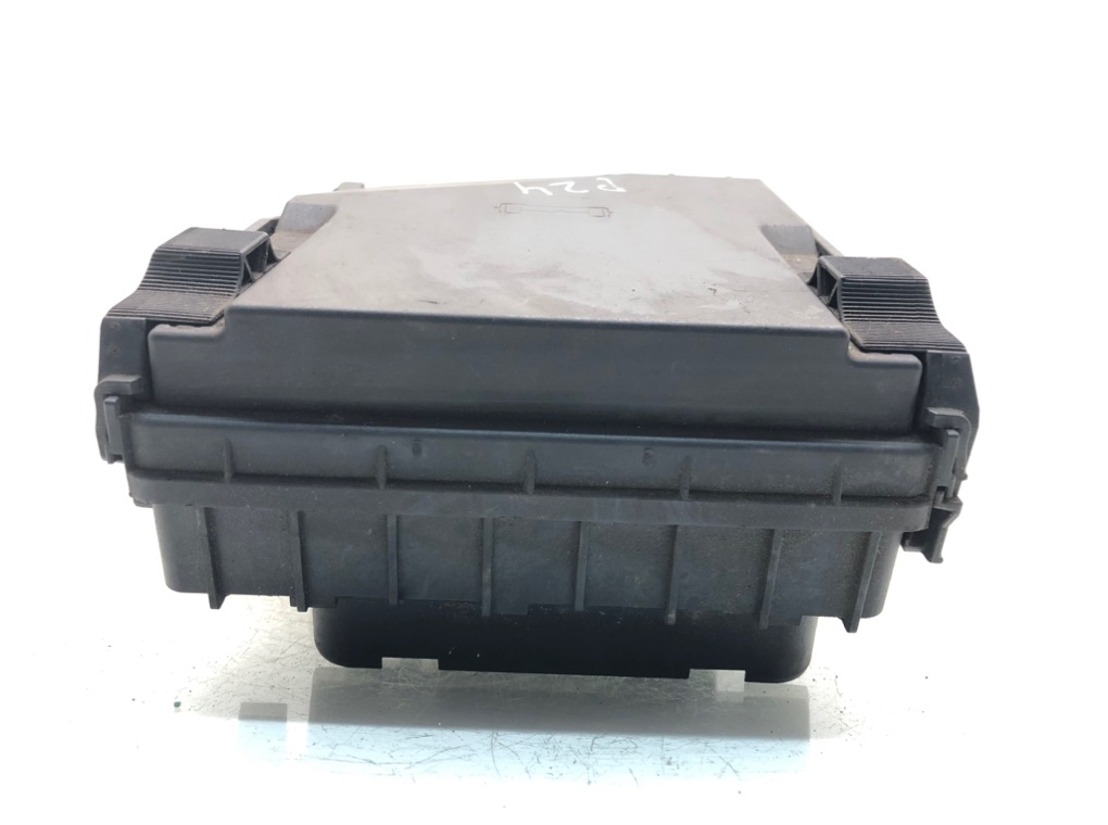 Блок предохранителей для Volkswagen Passat, 2006 г. 2.0 TDi дизель б/у — фото 7