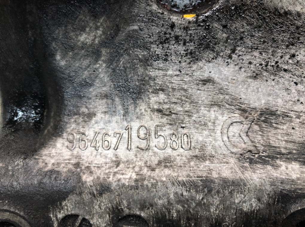 Кронштейн компрессора кондиционера для Citroen C3, 2008 г. 1.6 HDi дизель б/у — фото 7