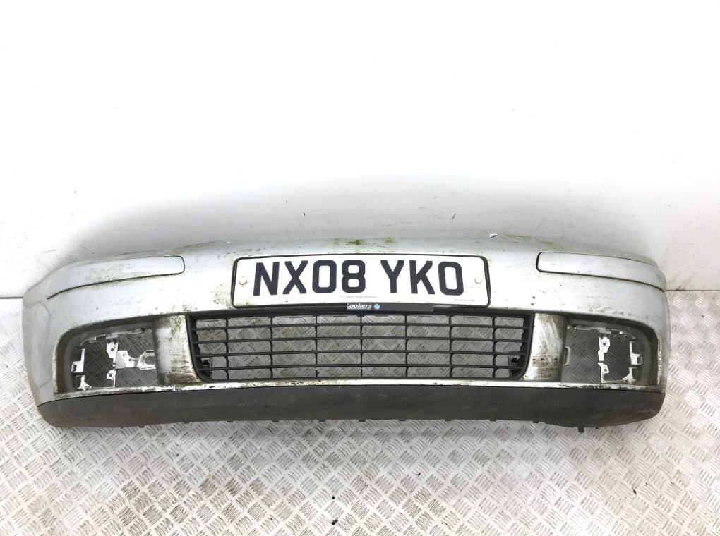 Бампер передний для Volkswagen Golf, 2008 г. 1.9 TDi дизель б/у