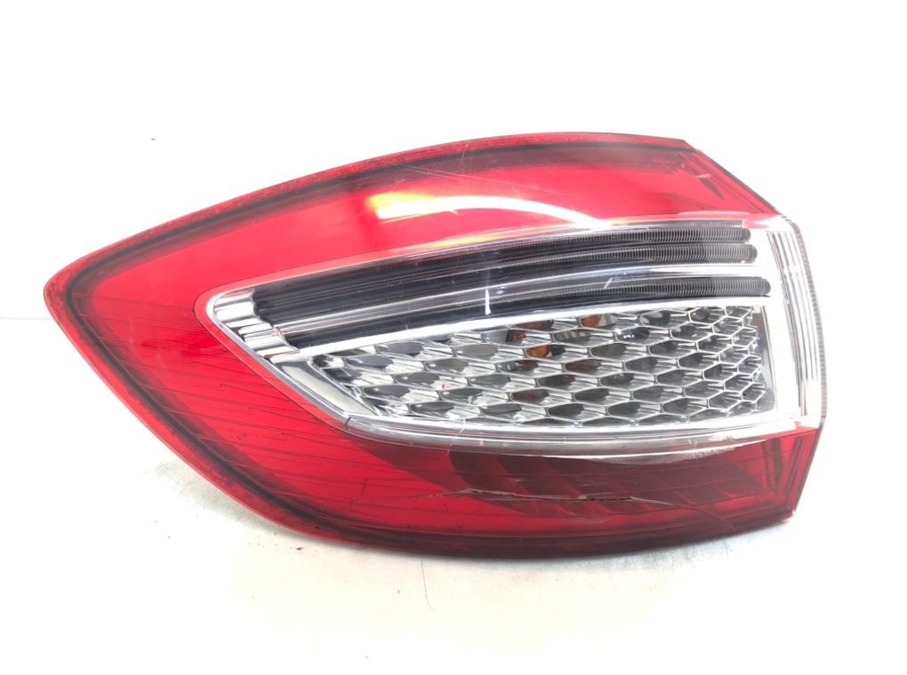 Фонарь задний левый для Ford Mondeo, 2011 г. 2.0 TDCi дизель б/у